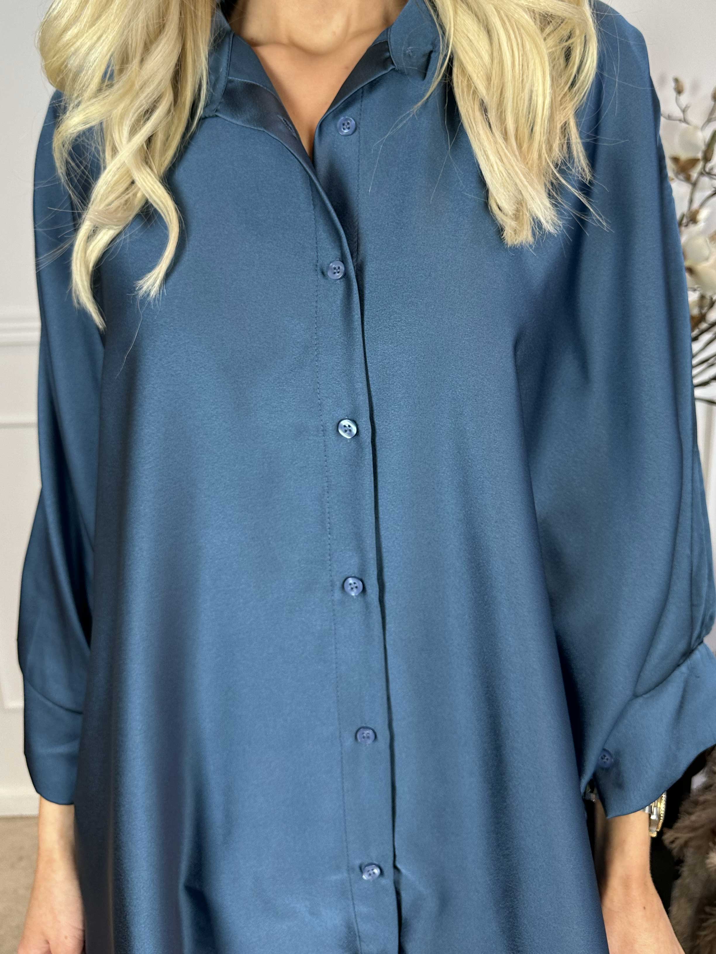 Anja - Skjorta i sidenlook med fladdermusärmar